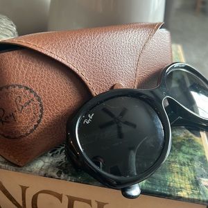 Ladies Rayban Glasses for sale.